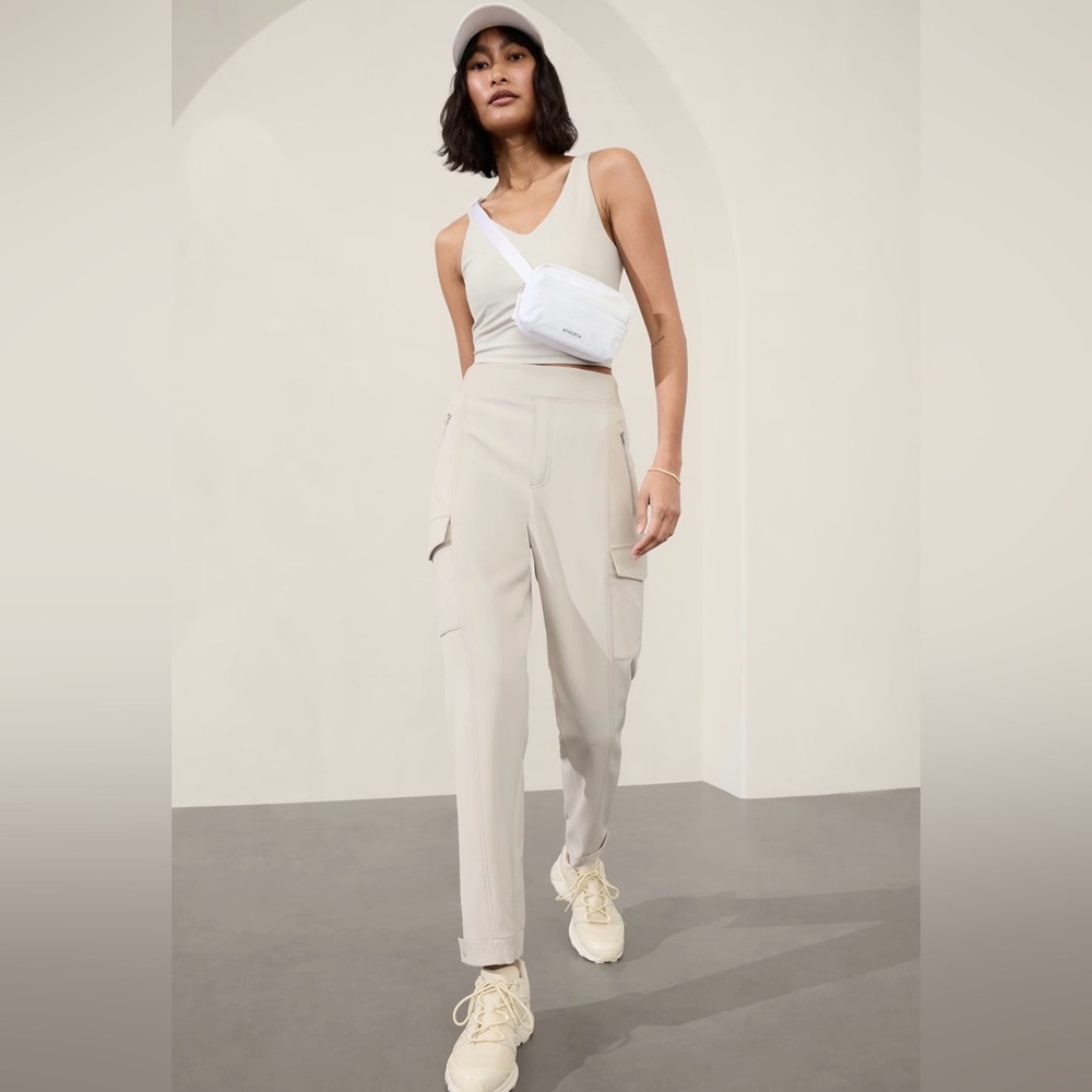 NWT Athleta ENDLESS HIGH RISE CARGO PANT, size 6T, color Abalone